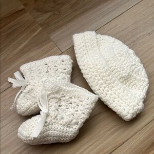 Vintage Handmade Crochet Baby Booties and Hat Set